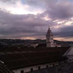 Yumbo Imperial Hotel
